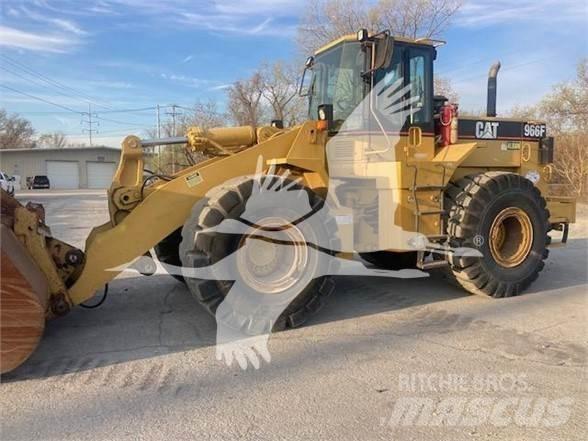 CAT 966F II Gumikerekes homlokrakodók