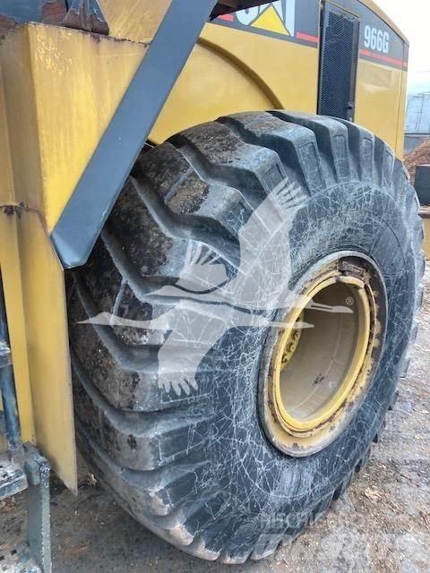 CAT 966G II Gumikerekes homlokrakodók