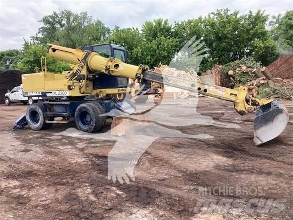 Gradall XL2300 Gumikerekes kotrók