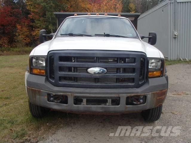 Ford F 550 Platós / Ponyvás teherautók