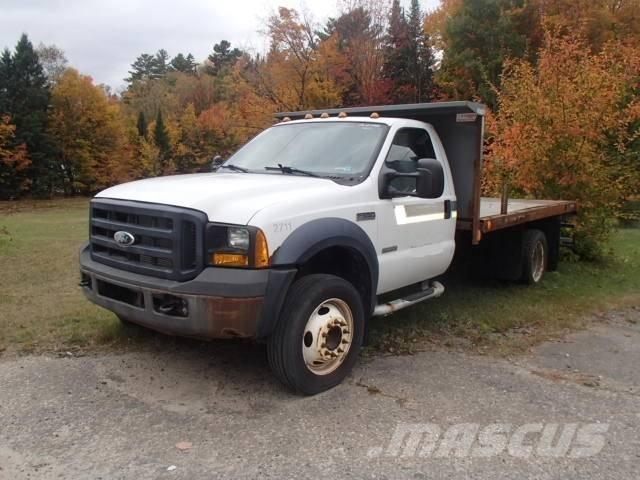 Ford F 550 Platós / Ponyvás teherautók