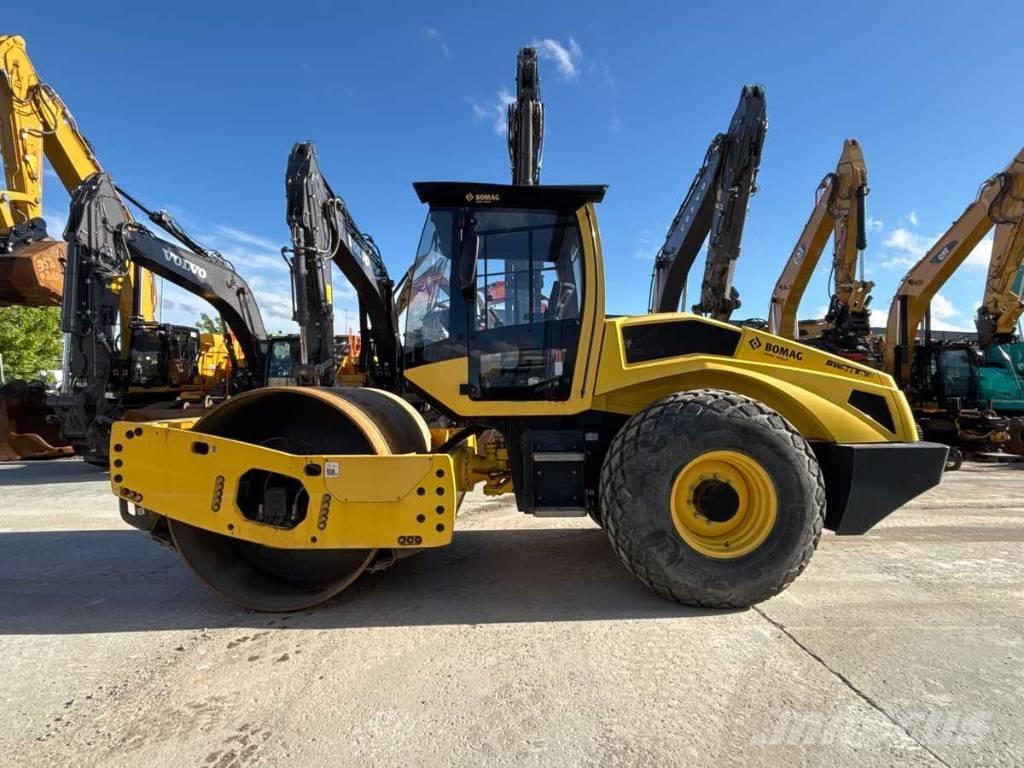 Bomag BW213D-5 Egydobos hengerek