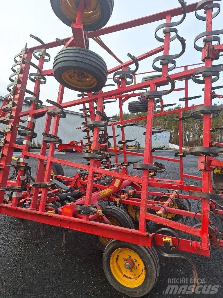 Väderstad NZE 700 Borona