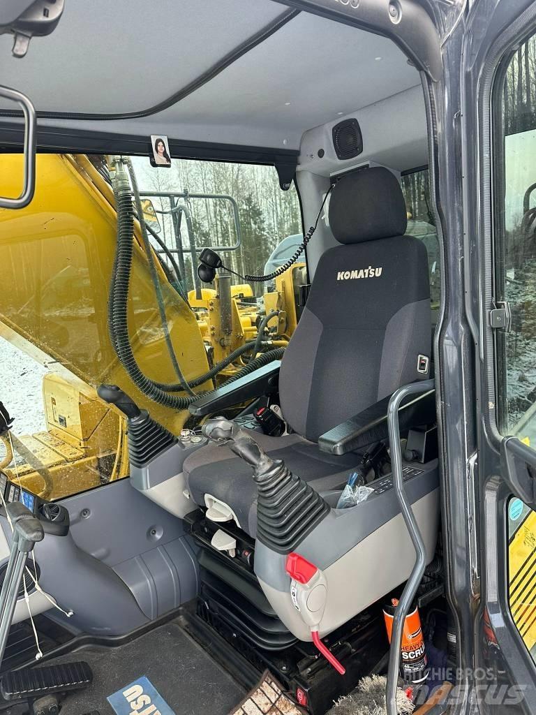 Komatsu PC210LC-11 Lánctalpas kotrók