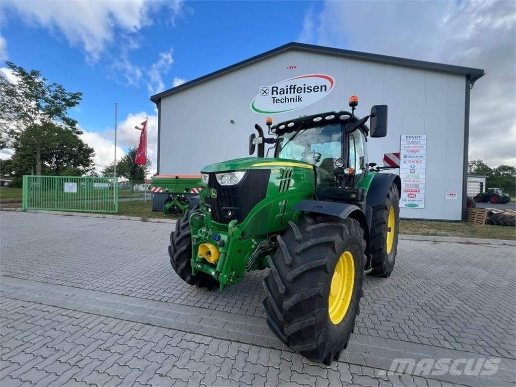 John Deere 6215 R Traktorok