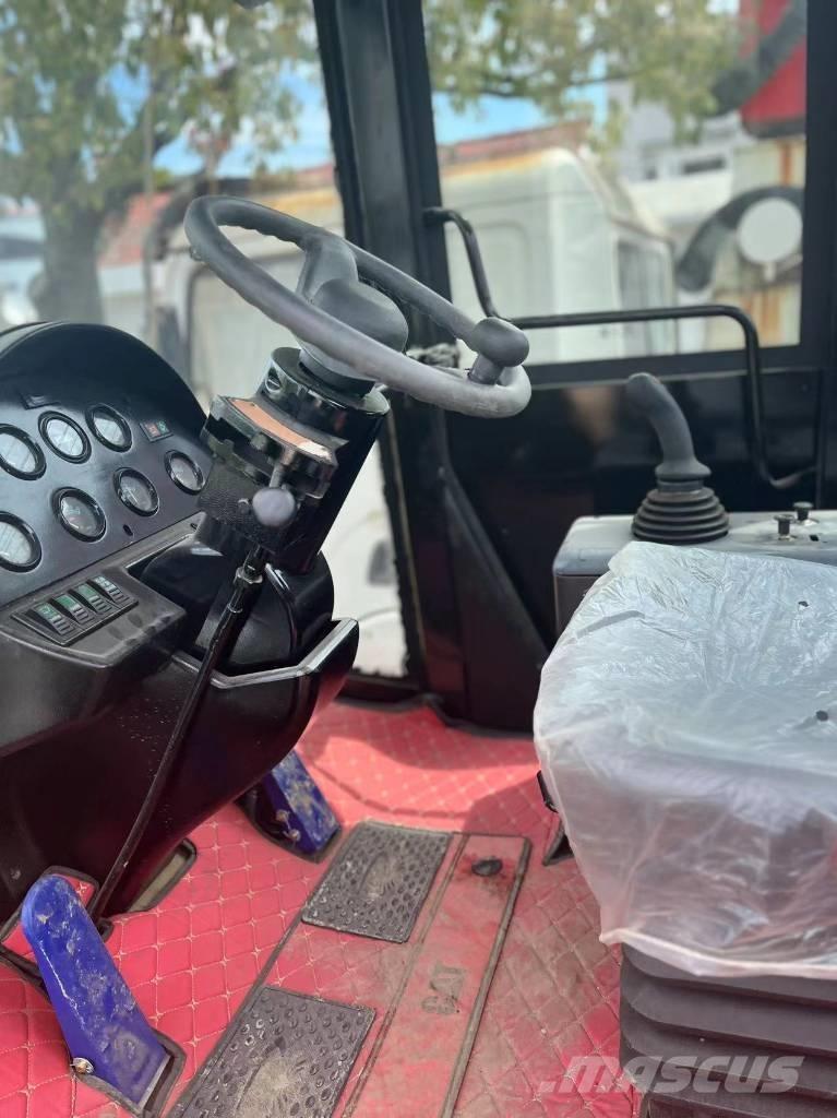 CAT 966 H Gumikerekes homlokrakodók