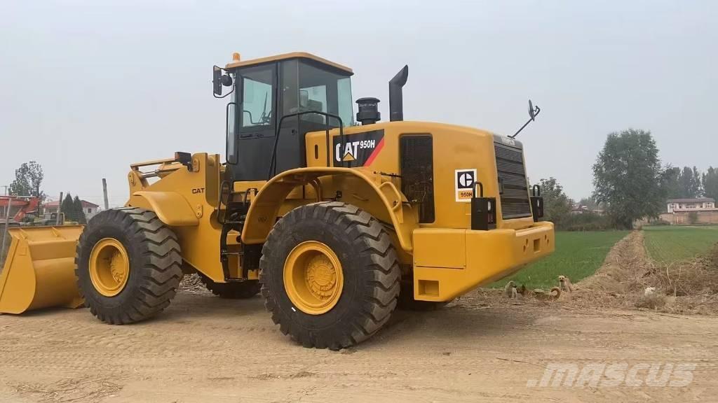 CAT 950 H Gumikerekes homlokrakodók