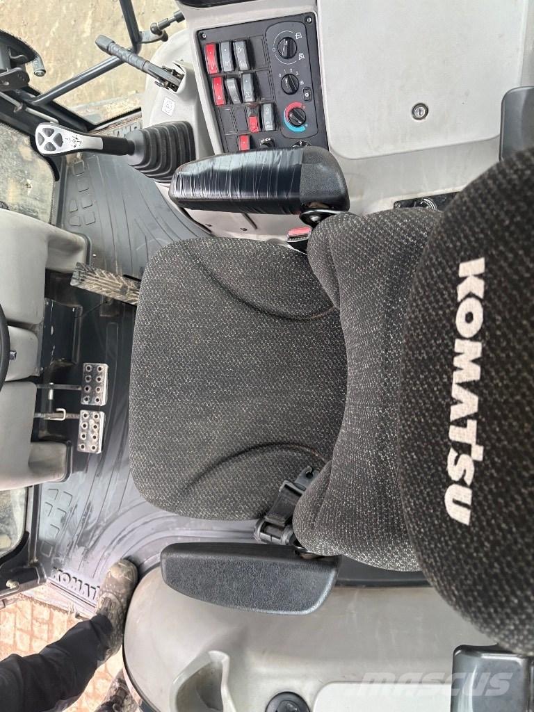 Komatsu WB 97 S Kotrórakodók