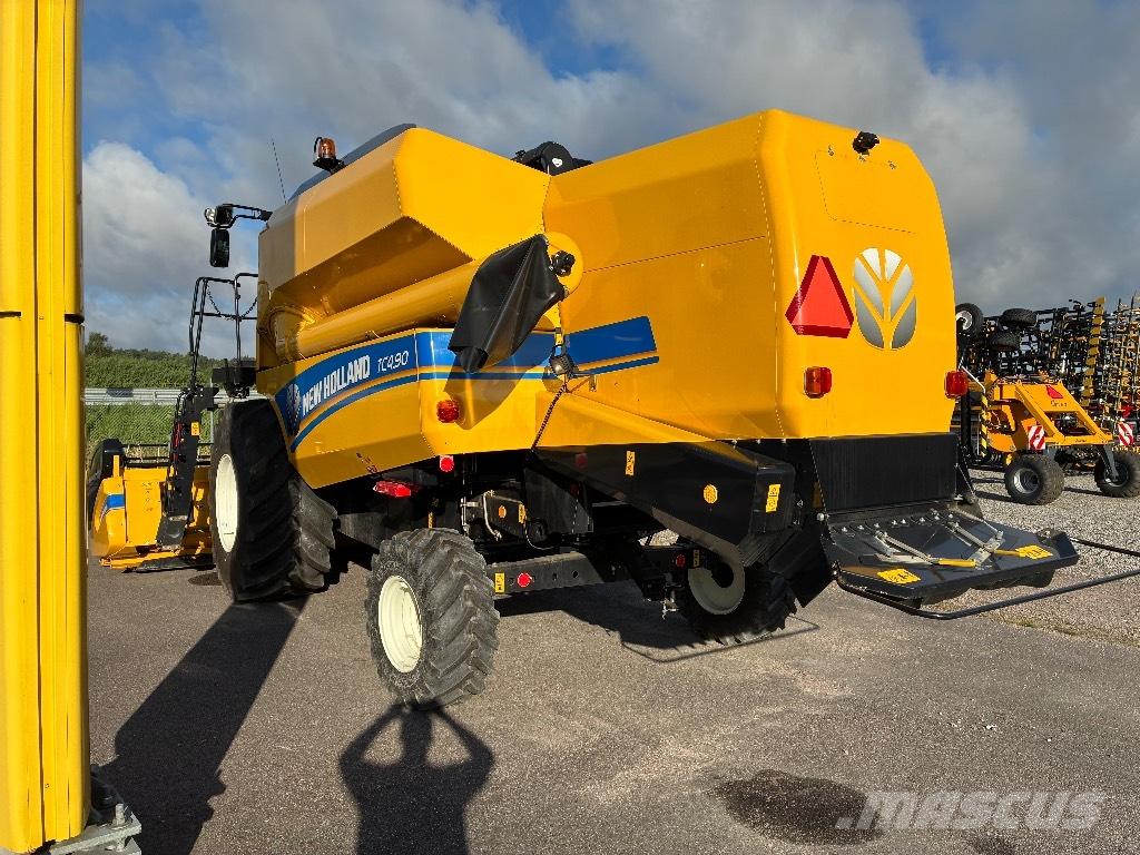 New Holland Tc 4.90 Kombájnok