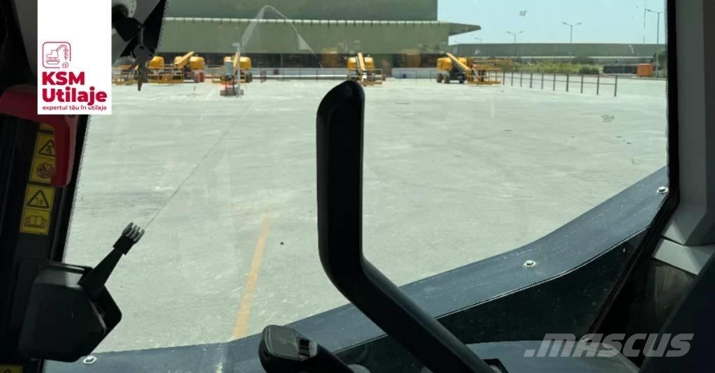 JCB 205 Kompaktrakodók