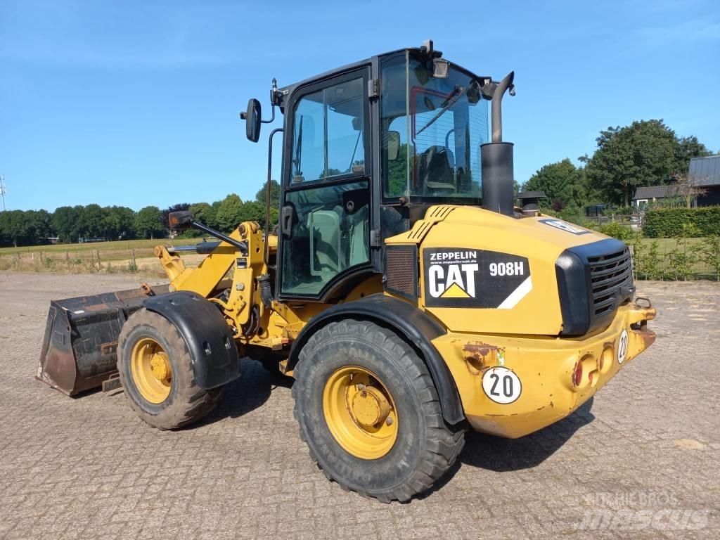 CAT 908 H Gumikerekes homlokrakodók