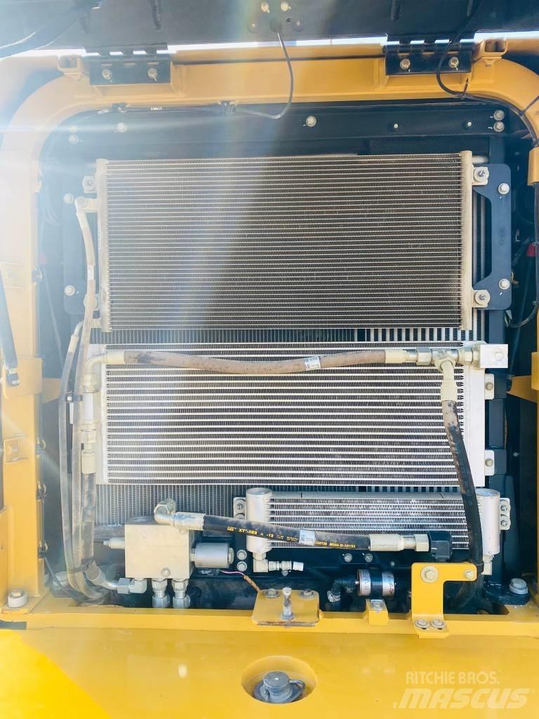 CAT 950 GC Gumikerekes homlokrakodók
