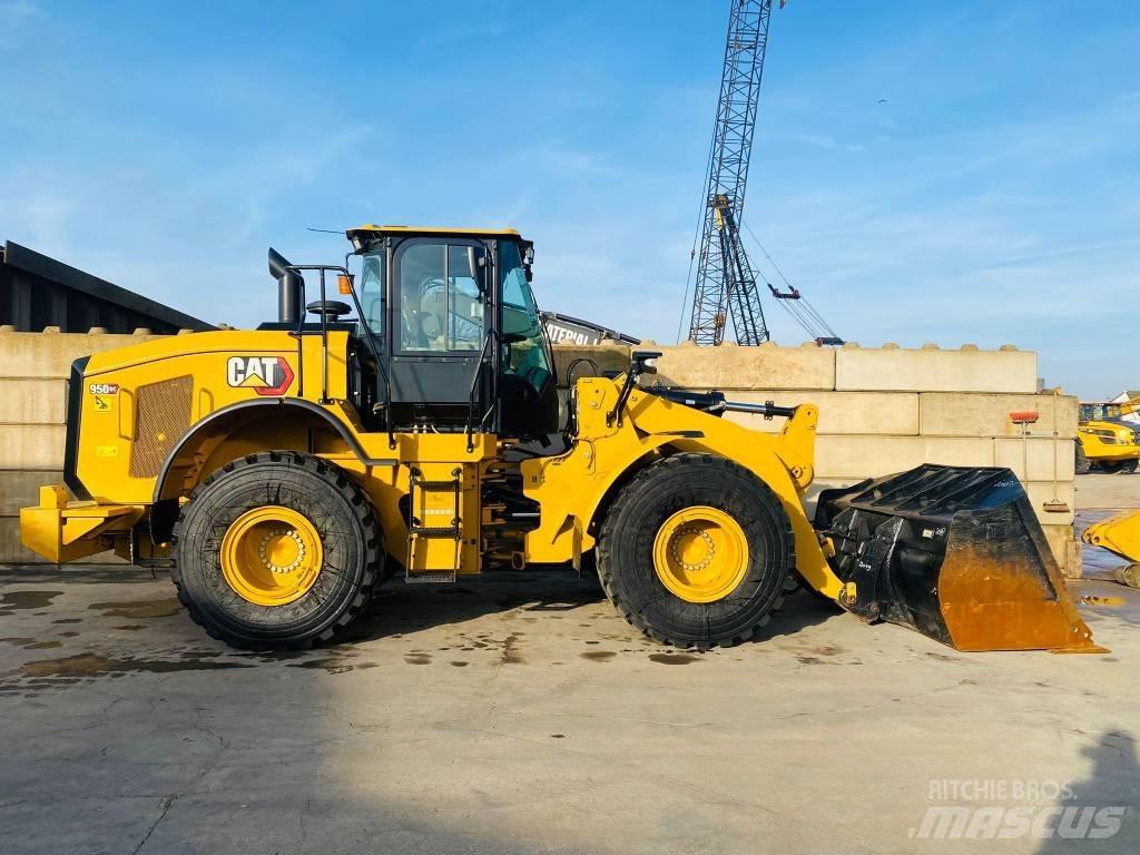 CAT 950 GC Gumikerekes homlokrakodók