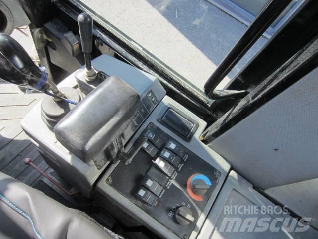 CAT 914 G Gumikerekes homlokrakodók