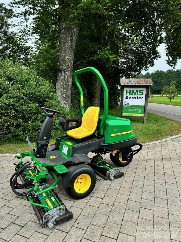 John Deere 2500 B Golfpálya karbantartó gépek