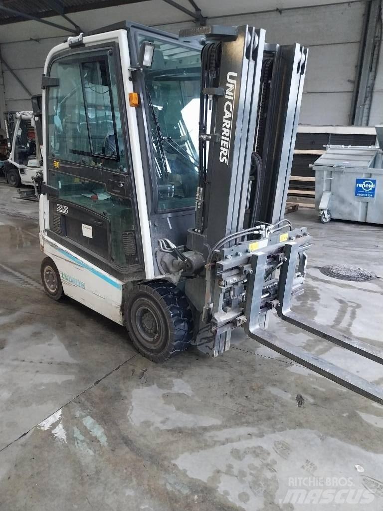 UniCarriers QX25 Elektromos targoncák