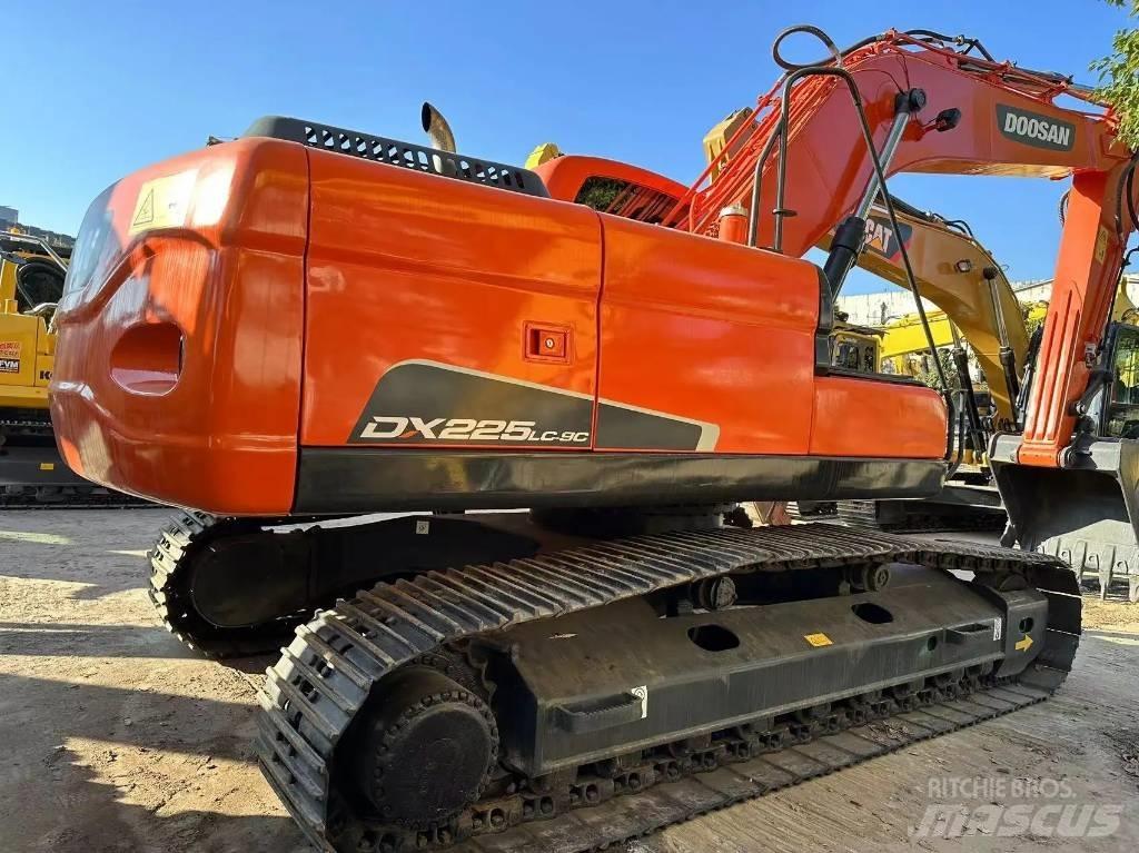 Doosan DX 225 LC Mini kotrók < 7t