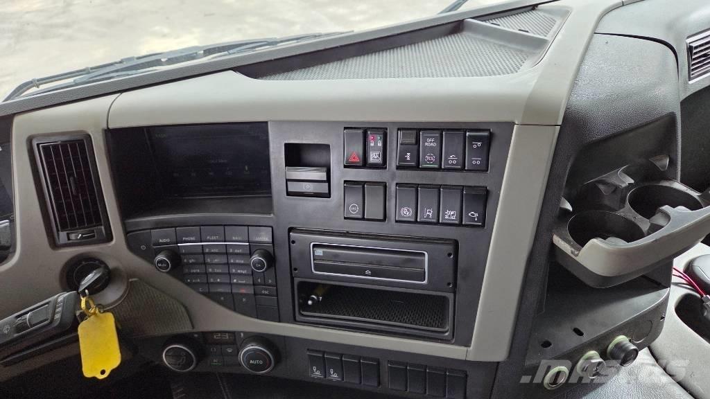 Volvo FM460 6X2*4 Horgos rakodó teherautók