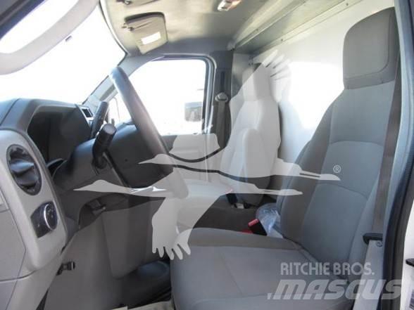 Ford E450 Építőipar - Egyebek