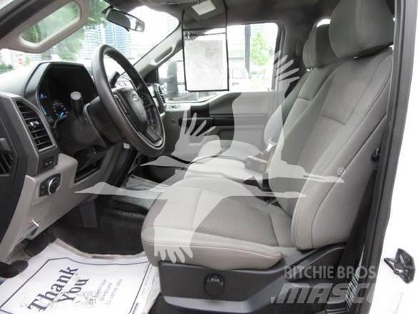 Ford F550 Billenő teherautók