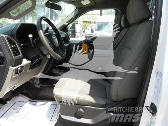 Ford F550 Homok és Sószórók