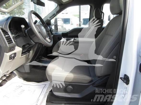 Ford F550 Billenő teherautók