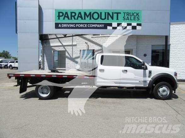 Ford F550 Platós / Ponyvás teherautók