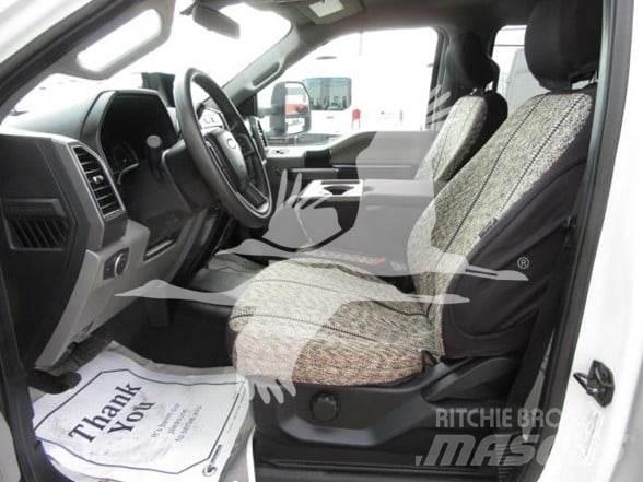 Ford F550 Platós / Ponyvás teherautók