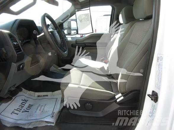 Ford F550 Billenő teherautók