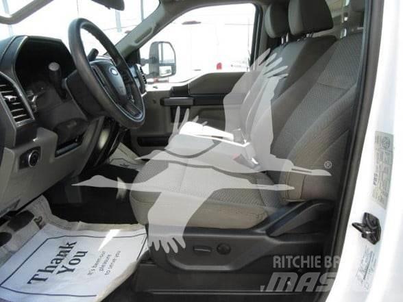 Ford F550 Billenő teherautók