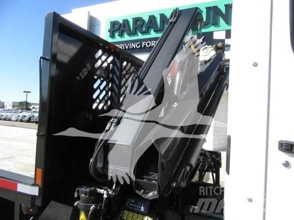 Hino L7 Platós / Ponyvás teherautók