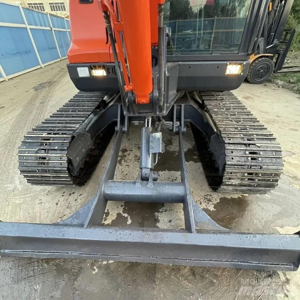 Doosan DX 60 Mini kotrók < 7t