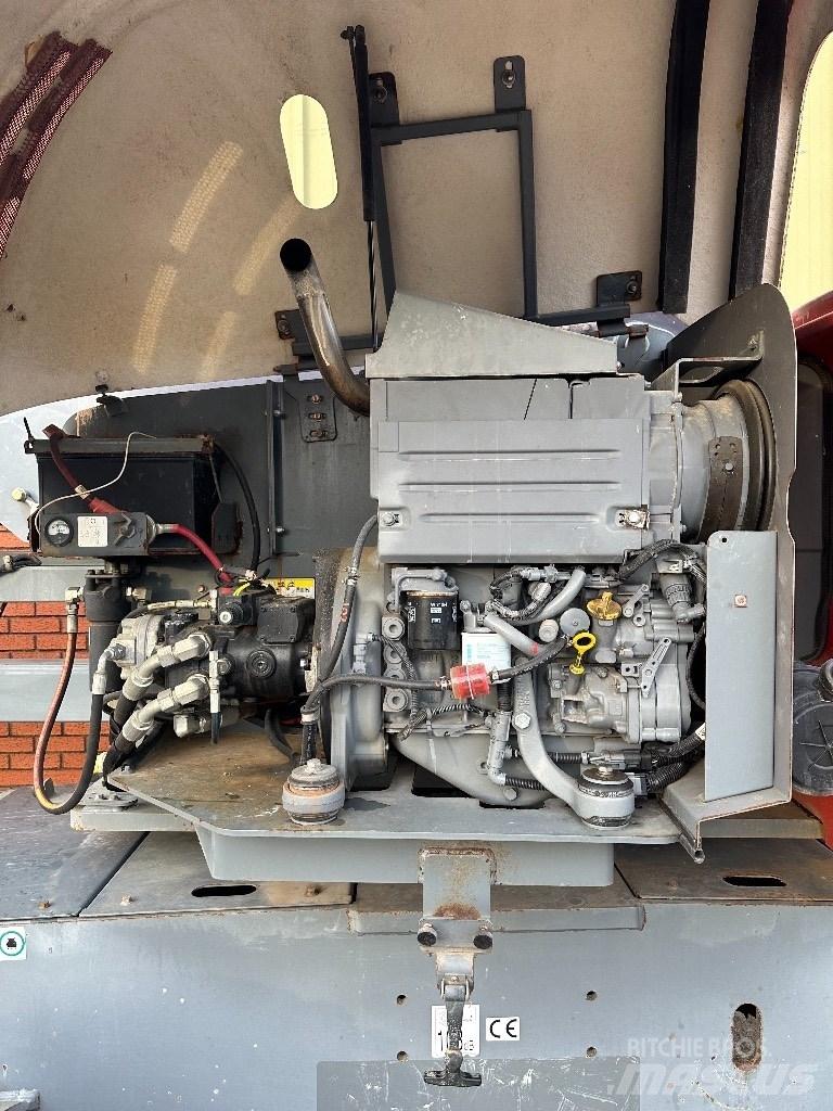 SkyJack SJ 46 AJ Karos emelők