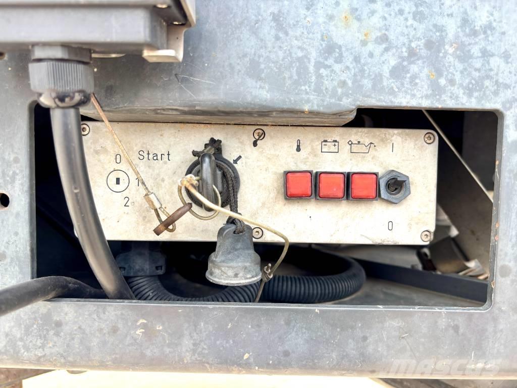 Goldhofer STZ-P9 Platós / Ponyvás pótkocsik