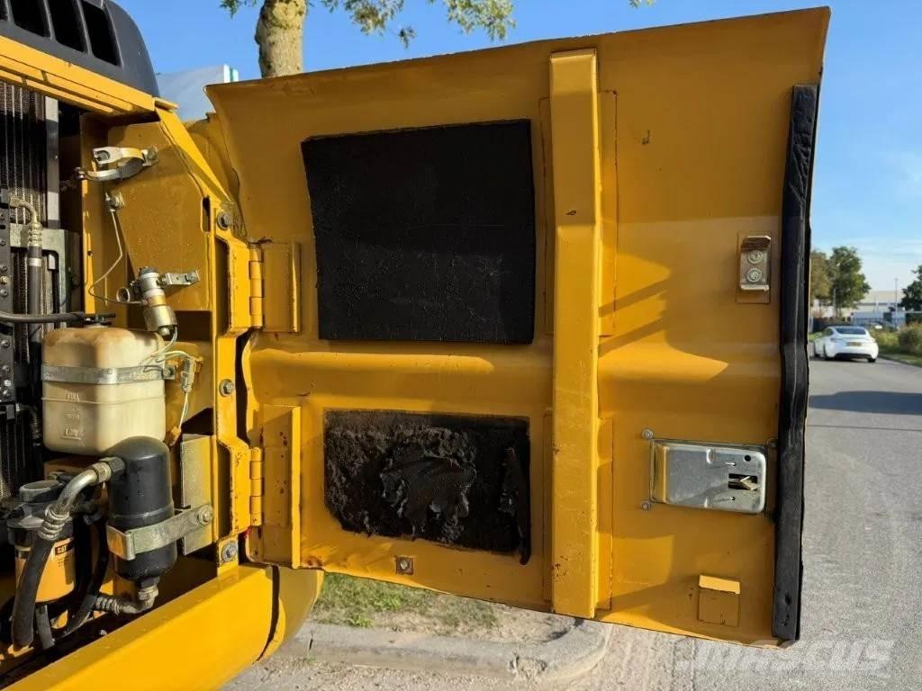 CAT 320BLN Kotrórakodók