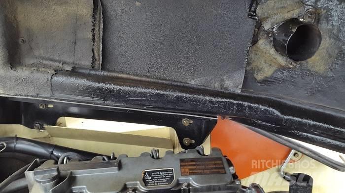 JLG AJ 600 Kompakt önjáró emelők