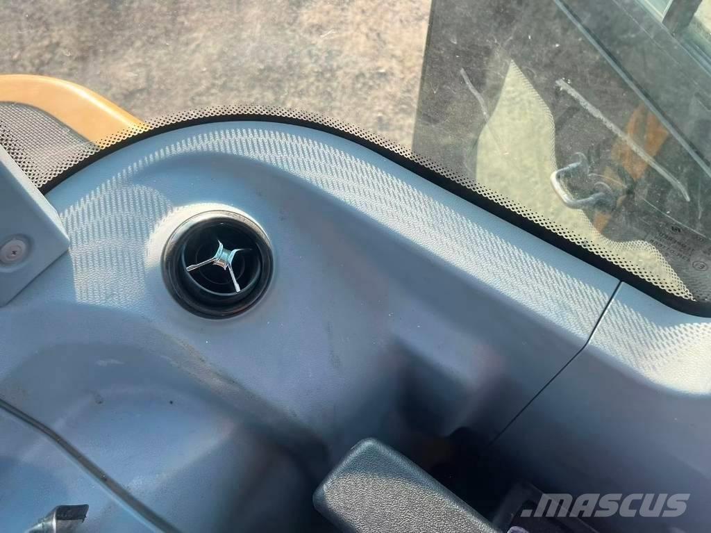 Sany SY 55 C Lánctalpas kotrók