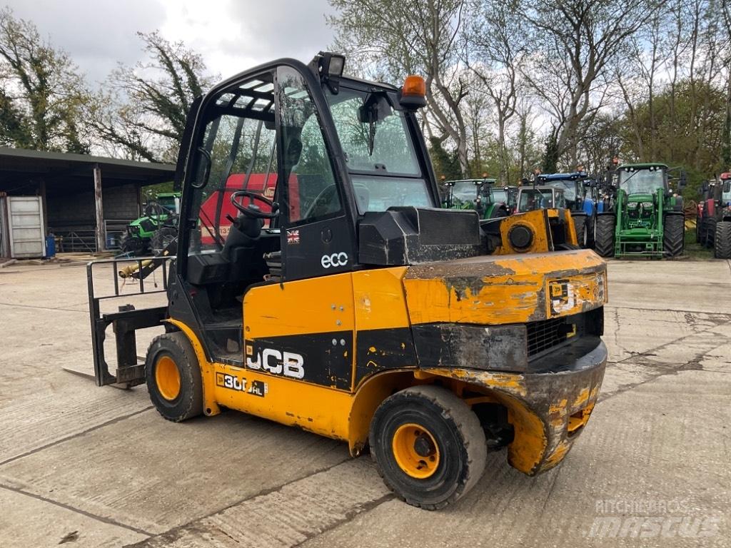 JCB 30 D HL Gumikerekes homlokrakodók