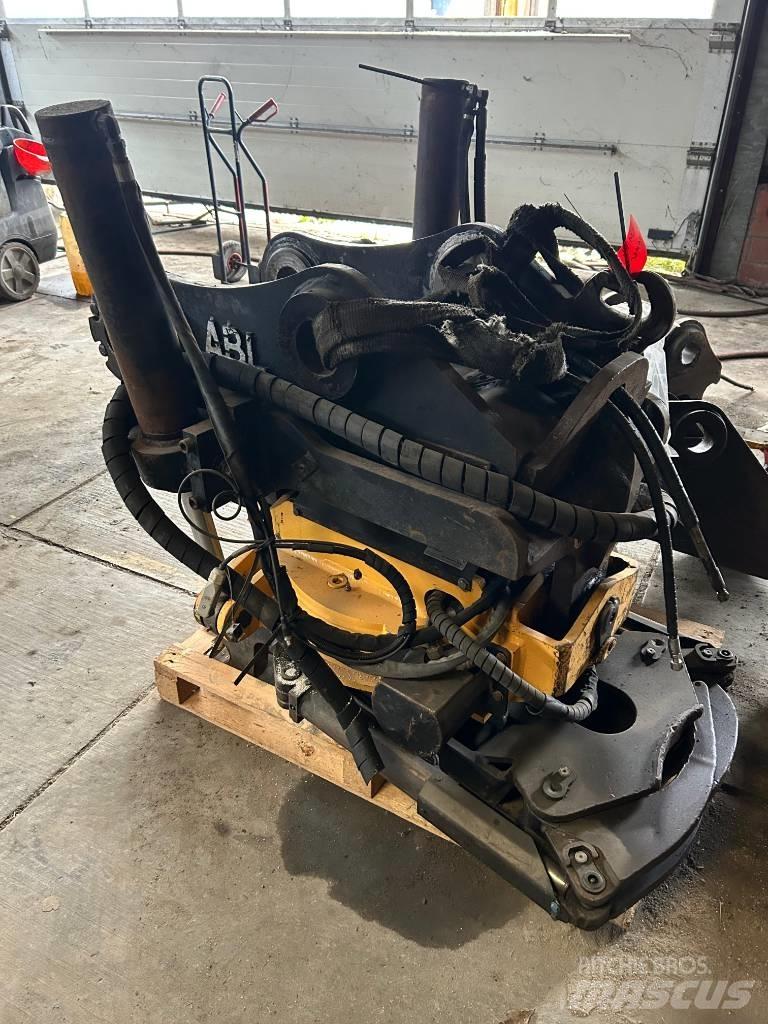 Engcon Tiltrotator Forgatók-Építőipar