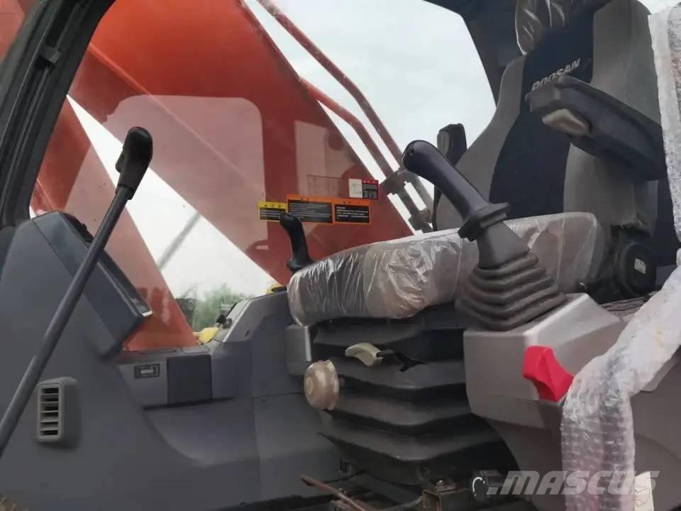 Doosan DX300LC Lánctalpas kotrók