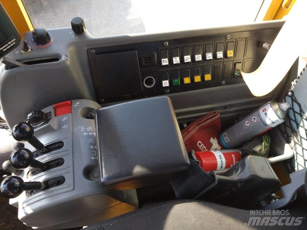 Volvo L 120 E Gumikerekes homlokrakodók