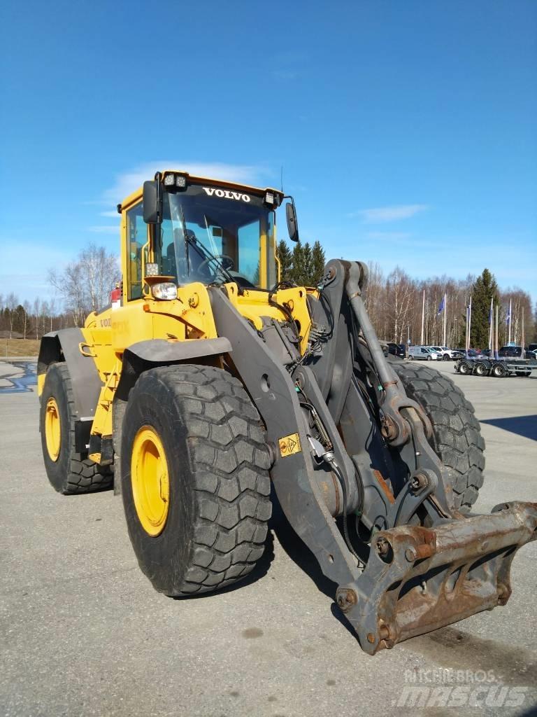 Volvo L 120 E Gumikerekes homlokrakodók