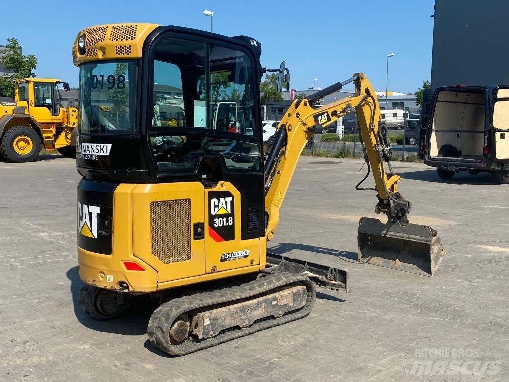 CAT 301.8 Mini kotrók < 7t