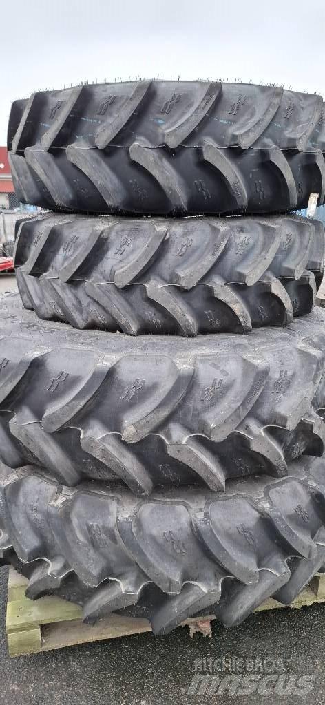 New Holland T5.110 Gumiabroncsok, kerekek és felnik