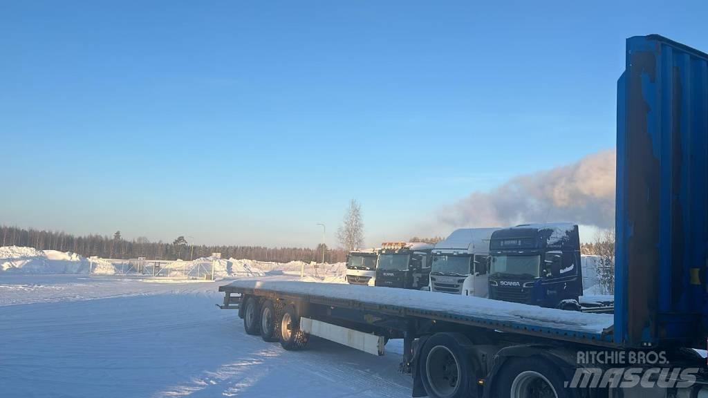 Krone Puoliperävaunu Platós / Ponyvás félpótkocsik