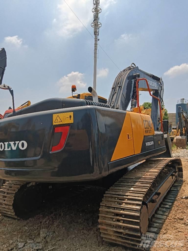 Volvo EC 240 Lánctalpas kotrók
