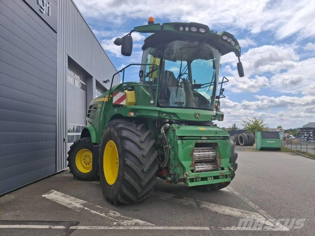John Deere 7300 i Önjáró szecskázók