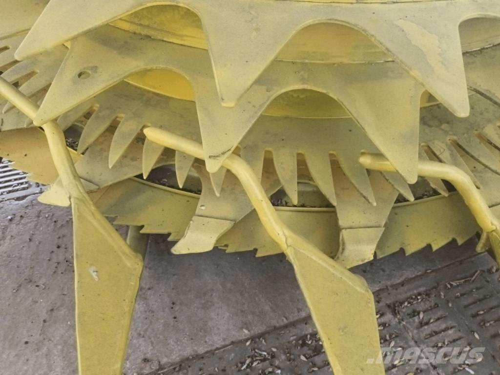 John Deere 7300 i Önjáró szecskázók