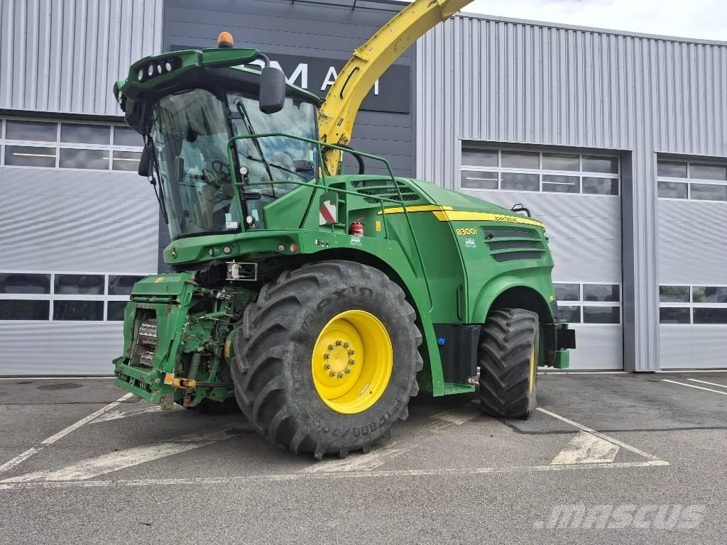 John Deere 7300 i Önjáró szecskázók
