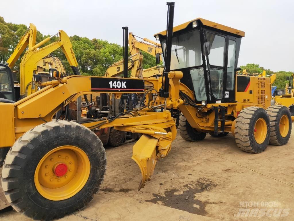 CAT 140K Gréderek
